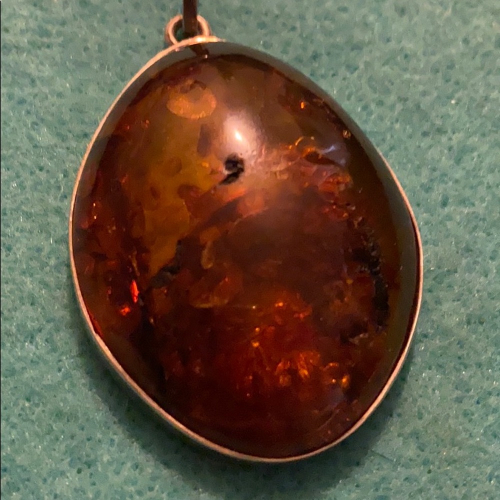 Sterling silver Baltic ember stone pendant - Picture 2 of 4